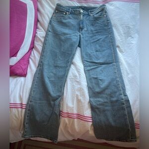 Club Monaco size 28 jeans. Worn only a couple times.